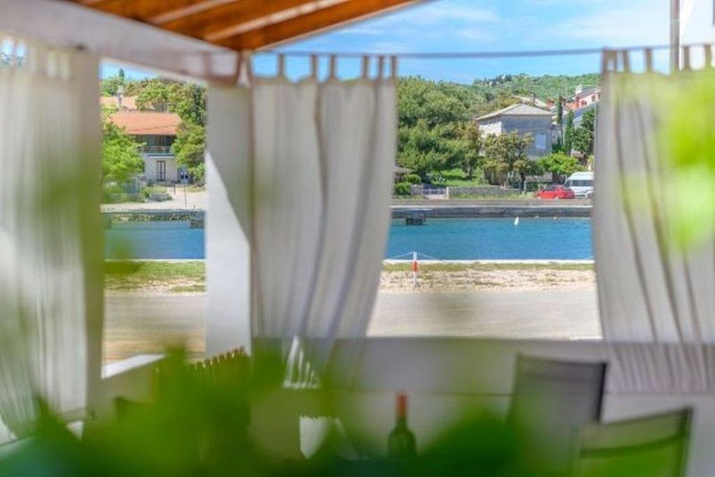 Apartments By The Sea Nerezine, Losinj - 7963 Buitenkant foto